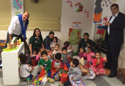 Celebramos Navidad con niños de escasos recursos en Chile y Perú