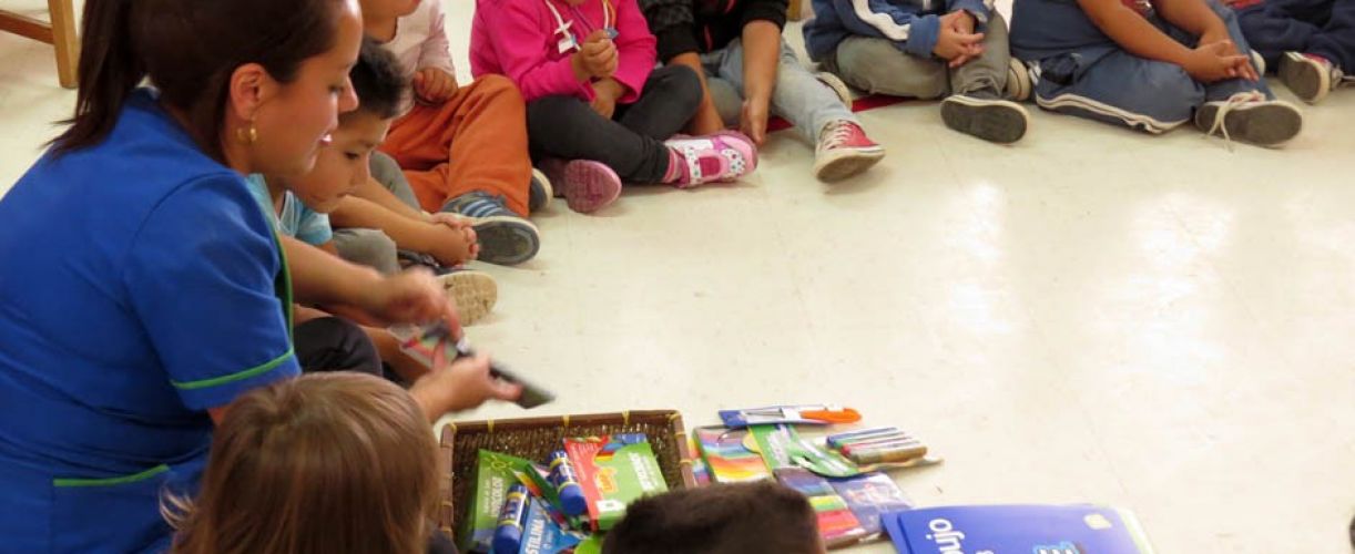 Regalamos útiles para niños de escasos recursos en Santiago, Viña y Concepción