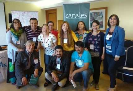 Fundación LarrainVial respalda a ONG Canales en capacitación a profesores