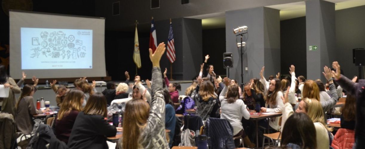 Entrega de estrategias prácticas a profesores para mejorar ambiente en la sala de clases