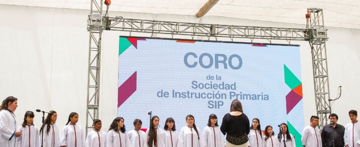 Coro de la Sociedad de Instrucción Primaria participa en celebración de LarrainVial
