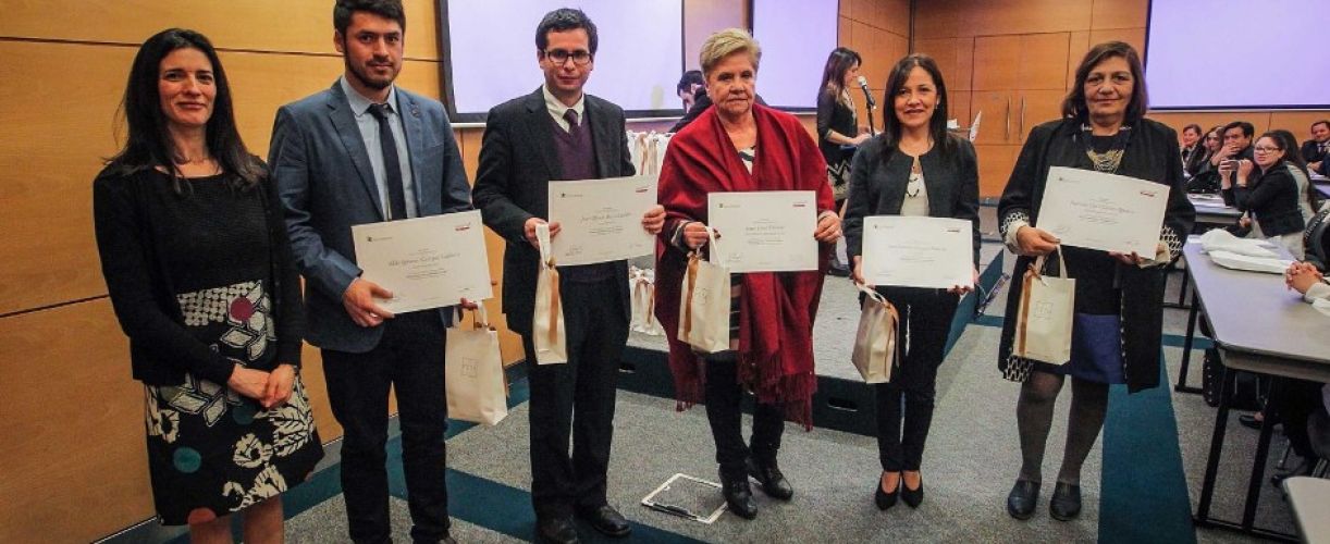 Graduación de directivos en programa "Buena dirección y liderazgo escolar"