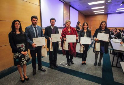 Graduación de directivos en programa "Buena dirección y liderazgo escolar"