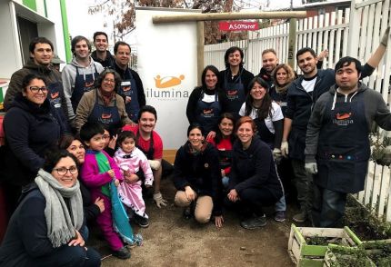 Cerca de 200 colaboradores de LarrainVial participan en voluntariados a través de la Fundación