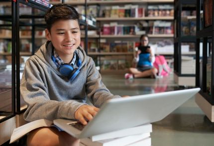 Apoyamos a Belén Educa para llegar de forma digital a alumnos con tutorías online y computadores