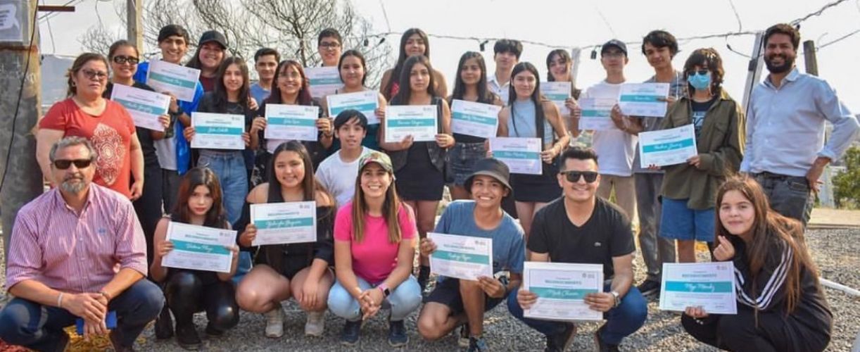 FUNDACIÓN PACTO SOCIAL - Impulsando el Liderazgo Colaborativo en Escolares
