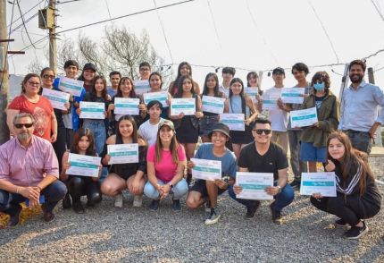 FUNDACIÓN PACTO SOCIAL - Impulsando el Liderazgo Colaborativo en Escolares