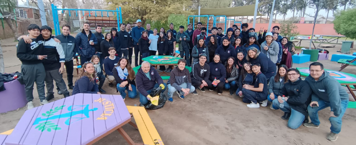 Construcción de espacios educativos en Colegio San Alberto Hurtado en Pudahuel