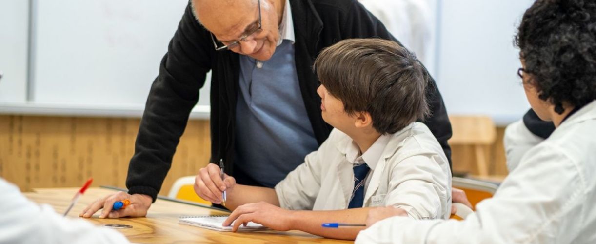 LarrainVial y Fundación Forge completan con éxito curso de inglés para jóvenes de sector vulnerable