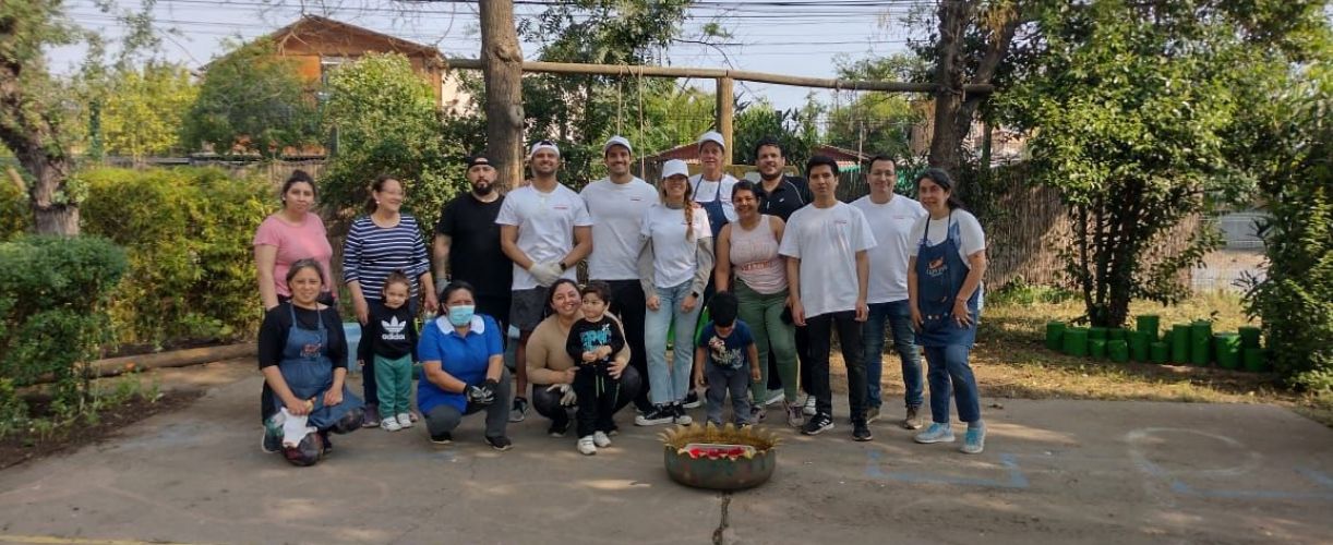 Tercer voluntariado 2024 de LarrainVial junto a Fundación Naturalizar