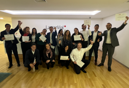 Voluntarios de LarrainVial apoyan el crecimiento de emprendedoras a través de mentorías