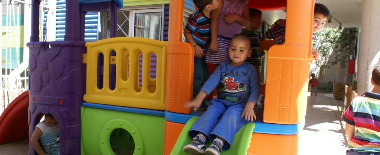 Apoyados en experiencia internacional, buscamos mejorar la educación inicial en jardines infantiles